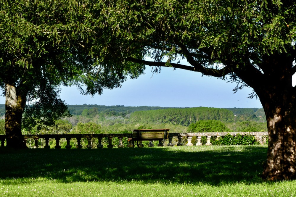 Banc dans le parc de Taillbourg