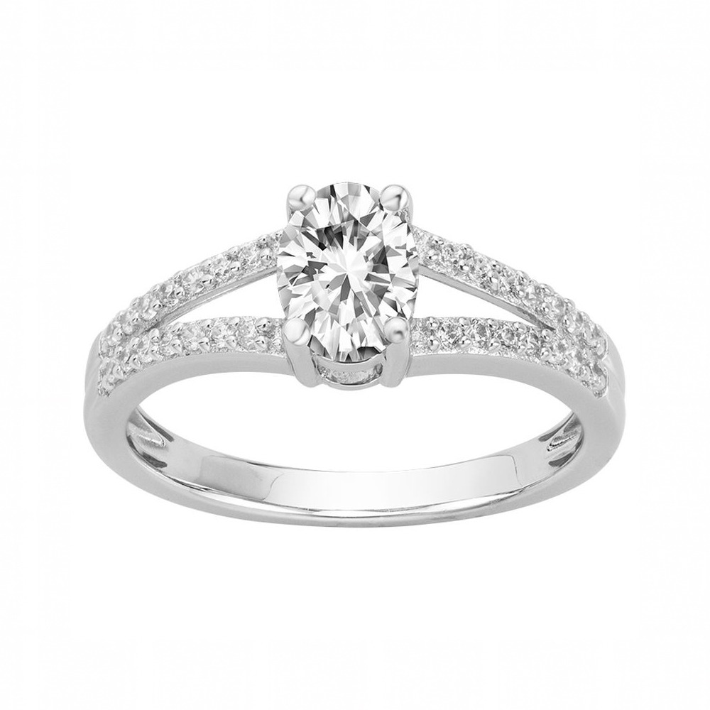 Bijoux : bague en argent, solitaire